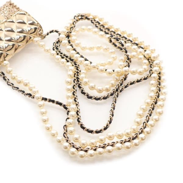 Pre-owned Chanel Gold Plated and Faux Pearl Flap Bag Pendant Necklace Gold