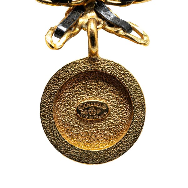 Pre-owned Chanel Leather and Gold Plated Medallion Bow Pendant Necklace Gold
