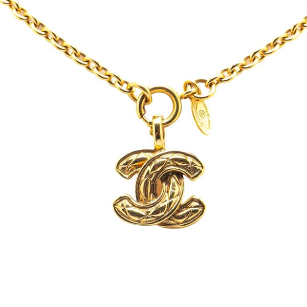 Pre-owned Chanel Gold Plated Quilted CC Pendant Necklace Gold