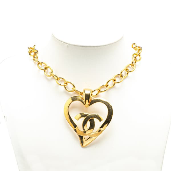 Pre-owned Chanel Gold Plated CC Heart Pendant Necklace Gold