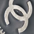 Miniatyrbild 2 av 7: Pre-owned Chanel Silver Enamel CC Round Pendant Necklace Silver