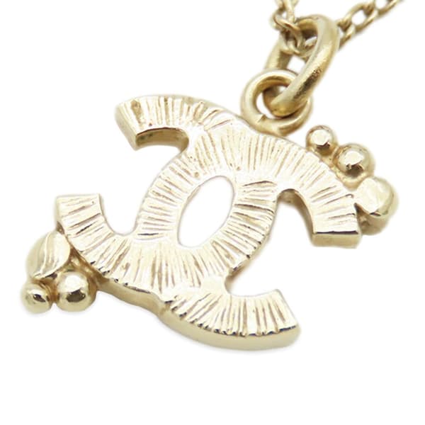 Pre-owned Chanel Gold Plated CC Rhinestones Pendant Necklace Gold