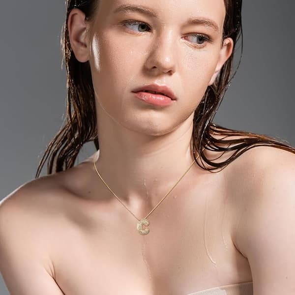 Damhalsband med bubbelbokstäver i guld/silver med is och initialer, bubbelsmycken, 45+5 cm