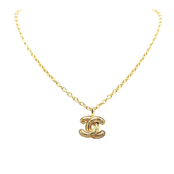 Pre-owned Chanel Gold Plated CC Quilted Pendant Necklace Gold