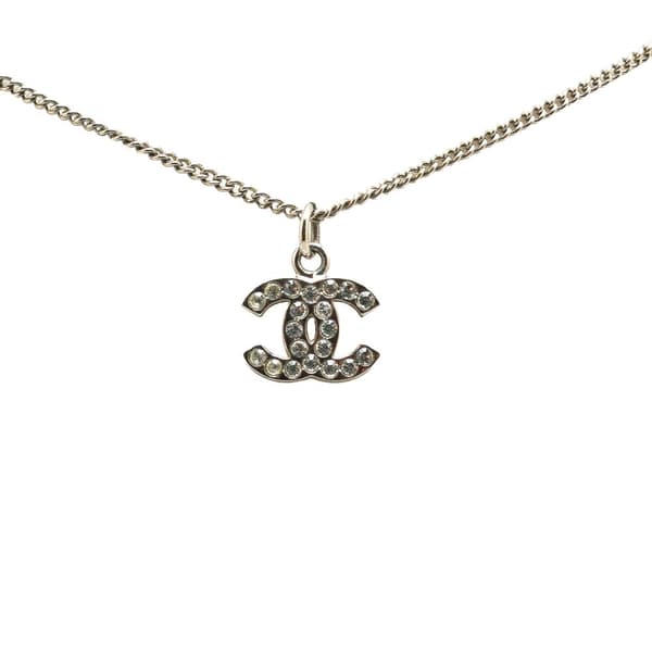 Pre-owned Chanel Palladium Plated Rhinestone CC Pendant Necklace Silver