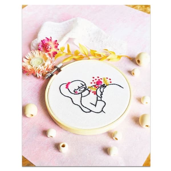 Kits de Couture - Franska Kits - I väntan på baby - Medelnivå - 9 delar - 1h