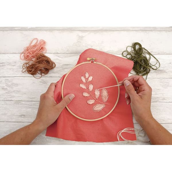 Broderi duk - Kreativt frö - Ljus röd - 45 x 60 cm - Bomull - Unik bit