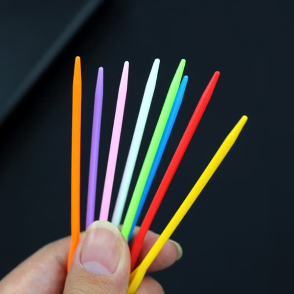 INF Store stumpe plastiknåle (pakke med 50)