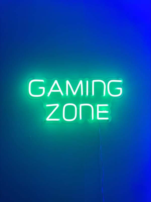 Neon LED-skylt Gaming Zone - 50x23 cm - Full RGB med touch fjärrkontroll