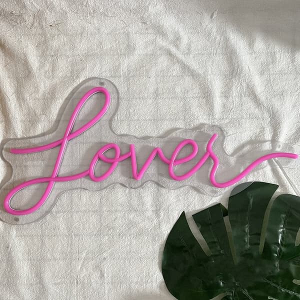 "Lover" LED Neonskilt - Dæmpbar USB Væglampe til Bryllupper og Soveværelser | Bryllups- og jubilæumsgave