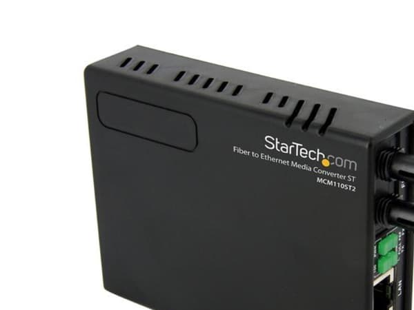 StarTech.com 10/100 MM Fiber Copper Fast Ethernet Media Converter ST 2 km - Fibermediekonverterare - 100Mb LAN - 10Base-T, 100Base-FX, 100Base-TX - R