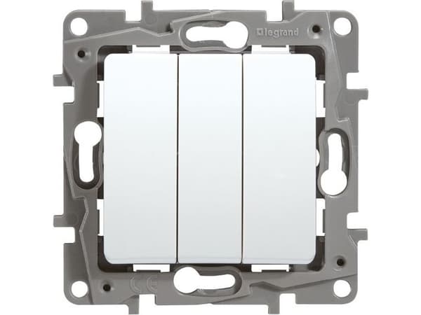 Legrand Triple connector 10AX white Niloe - 664503