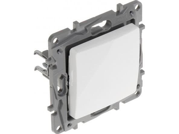 Legrand ENHÅLLSKONNAKT LE-764500 Niloe 10 & nbsp; A LEGRAND