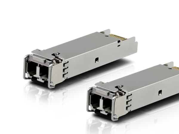 Ubiquiti UACC-OM-MM-1G-D - SFP (mini-GBIC) transceivermodul - 1GbE - LC-enkeltmodus - opp til 550 m - 850 nm (en pakke 20)