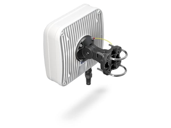 QuWireless QuMax, 6 dBi, 0.694-0.96/1.7-2.2/2.2-2.7 GHz, 4 / 6 dBi, 50 O, 90°, 90°
