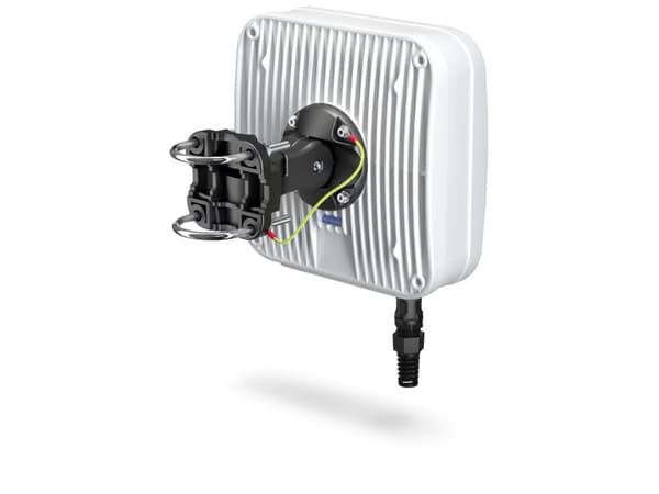QuWireless QuMax, 6 dBi, 0.694-0.96/1.7-2.2/2.2-2.7 GHz, 4 / 6 dBi, 50 O, 90°, 90°