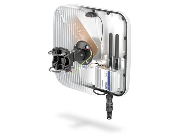 QuWireless AXRL, 7 dBi, 0.694-0.96/1.7-2.2/2.2-2.7 GHz, 7 dBi, 50 O, 70°, 70°