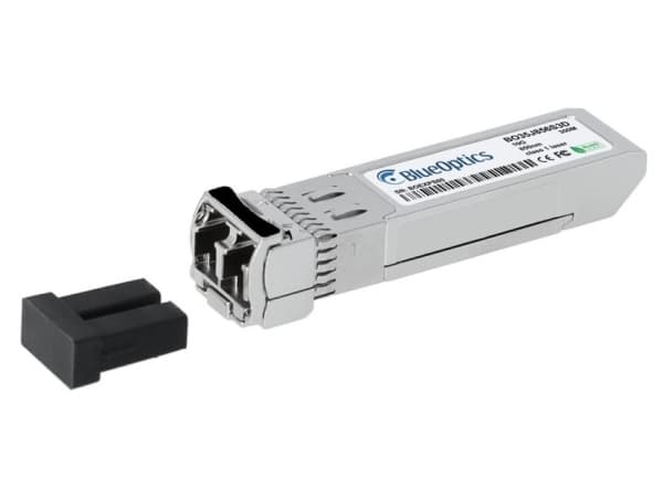 Forcepoint MOD-SFP-10G-SR -yhteensopiva BlueOptics© SFP+ -lähetin monimuototason 10 gigabitin nopeisiin tiedonsiirtoihin valokuituverkoissa. Tukee 10