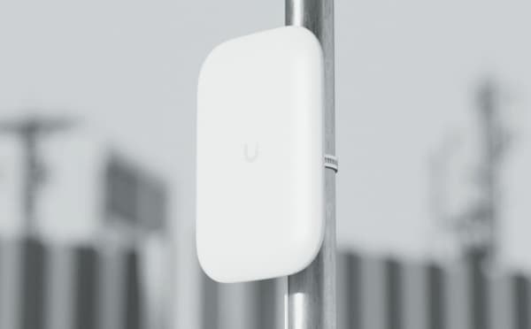 Ubiquiti - Antenne - Wi-Fi - 10 dBi (for 2,4 GHz), 15 dBi (for 5 GHz) - utendørs, stangmontering