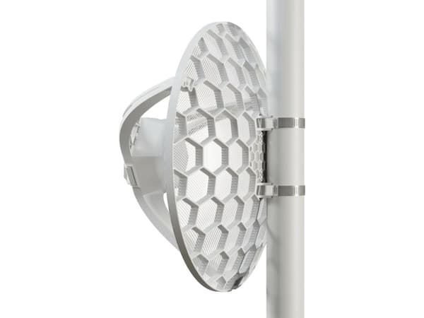 MikroTik LHGG LTE6 kit - Nettverk / trådløs mobilmodemkombinasjon - 4G LTE - 300 Mbps - 1GbE