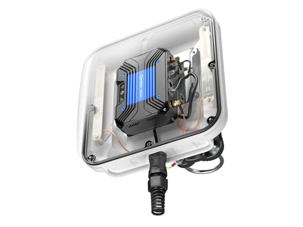 QuWireless QuMax Omni for TCR100, 2x Antenna LTE (AT100MO), 6 dBi, 0.694-0.96/1.7-2.2/2.5-2.7 GHz, 4 / 6 dBi, 50 O, 360°, 25°