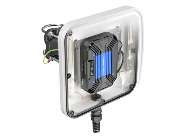 QuWireless QuMax Omni for TCR100, 2x Antenna LTE (AT100MO), 6 dBi, 0.694-0.96/1.7-2.2/2.5-2.7 GHz, 4 / 6 dBi, 50 O, 360°, 25°
