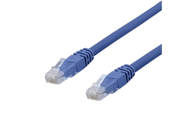 DELTACO TP-65BAU - Koblingskabel - RJ-45 (hann) til RJ-45 (hann) - 5 m - UTP - CAT 6a - halogenfri, formstøpt - blå