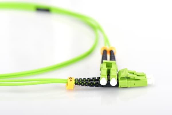 DIGITUS Professional - Koblingskabel - LC multimodus (hann) til LC multimodus (hann) - 10 m - fiberoptisk - dupleks - 50 / 125 mikroner - OM5 - halog