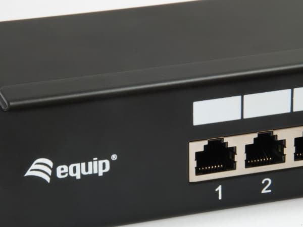 Equip 326417, 10/100/1000Base-T(X), Gigabit Ethernet, 1000 Mbit/s, RJ-45, Cat6, Sort