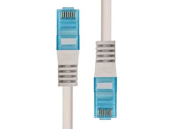 ProXtend - Koblingskabel - RJ-45 (hann) til RJ-45 (hann) - 75 cm - 6 mm - UTP - CAT 6a - IEEE 802.3at - halogenfri, formstøpt, uten hindringer, flert