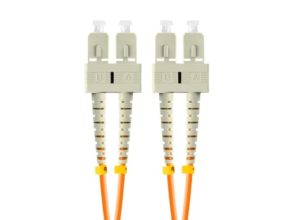 Lanberg - Patchkabel - SC/UPC multimodus (han) til SC/UPC multimodus (han) - 2 m. - 3 mm - fiberoptikk - dupleks - 50 / 125 my - OM2 - halogenfri - o
