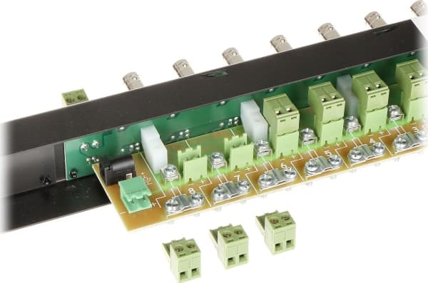 Delta Patch panel 19 "8x BNC (G-8/R19-UHD)