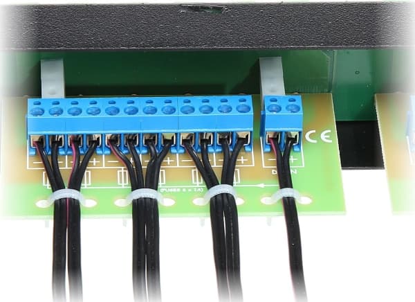 Delta Power Splitter 19" 12x DC-utgang (LZ-12C/R19)
