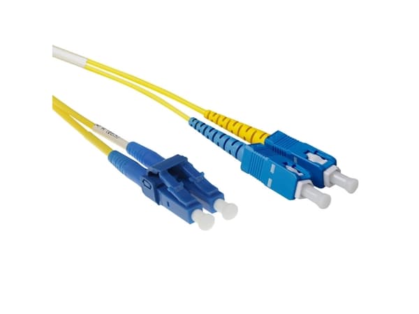 ACT 5 meter LSZH Singlemode 9/125 OS2 short boot fiber patch cable duplex with LC and SC connectors. Lc-sc 9/125 short dup 5.00m (RL1805)