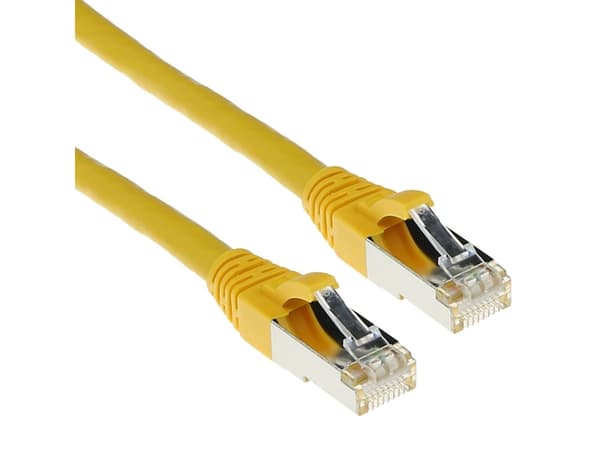 ACT Yellow 0.5 meter SFTP CAT6A patch cable snagless with RJ45 connectors. Cat6a s/ftp snagless yl 0.50m (FB6800)