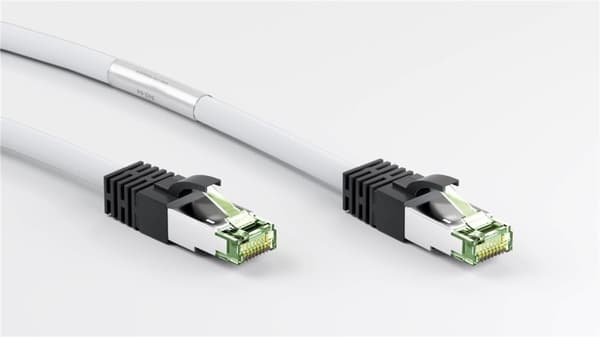 Goobay RJ45 (CAT 6A, 500 MHz) patchkabel med CAT 8.1 S/FTP rå kabel, vit 99,9 % syrefri kopparledare (OFC), AWG 24, halogenfri kabelhölje (LSZH)