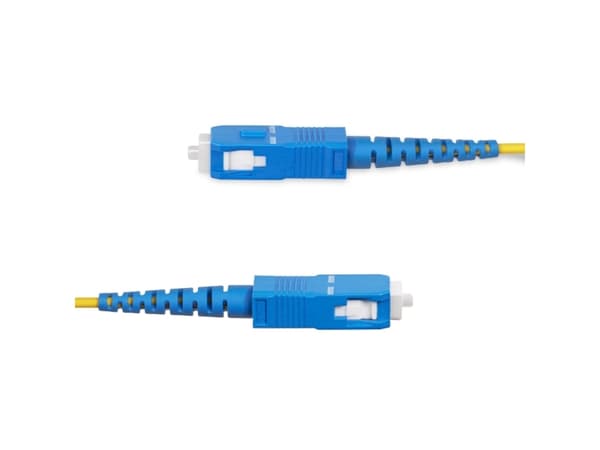 StarTech.com 100 m (328 jalkaa) SC–SC (UPC) OS2-yksimuotoinen valokuitukaapeli, 9/125 µm, 40 G/100 G, taipumaton, pieni lisäyshäviö, LSZH-kuitukaapel