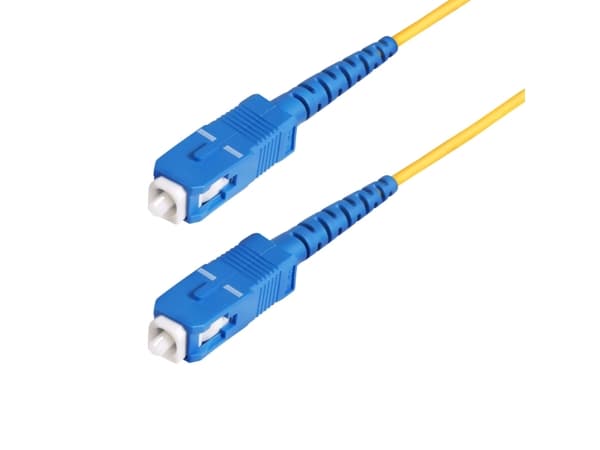 StarTech.com 100 m (328 jalkaa) SC–SC (UPC) OS2-yksimuotoinen valokuitukaapeli, 9/125 µm, 40 G/100 G, taipumaton, pieni lisäyshäviö, LSZH-kuitukaapel