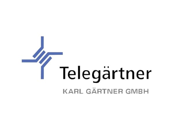 Telegärtner DataVoice Office - Koblingskabel - RJ-45 (hann) til RJ-45 (hann) - 250 cm - 5.8 mm - S/FTP - CAT 6a - med støvel, halogenfri, uten hindri
