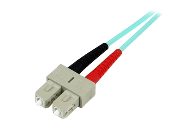 StarTech.com 1m Fiber Optic Cable - 10 Gb Aqua - Multimode Duplex 50/125 - LSZH - LC/SC - OM3 - LC to SC Fiber Patch Cable - Patch-kabel - LC multilä