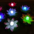 Miniatyrbillede 1 af 5: Flydende LED-belysning lotusblomst til pool og spa - 3-farvet