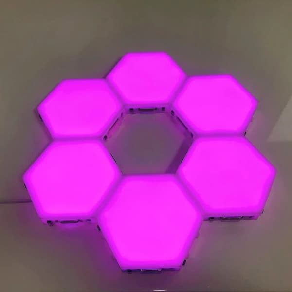 Kuusikulmaiset LED Light - levyt kaukosäätimellä