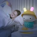 Miniatyrbild 4 av 5: Alilo - Baby Bunny Blue Musical Night Light - COOL KIDS PROJEKT
