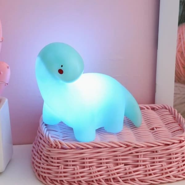 Tecknad LED Nattljus Söt DECORATION Lampor Puh Moon Dinosaur Girl Barn Barn Leksaker Present
