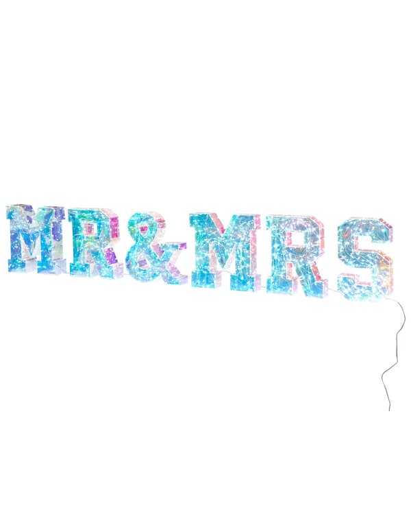 LED-koristekirjainsetti monivärinen 6 osaa Mr&Mrs USB-liitäntä