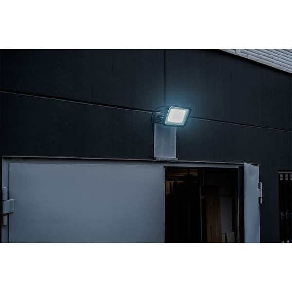 Brennenstuhl Jaro Ledde Strålkastaren 17500 Lumens