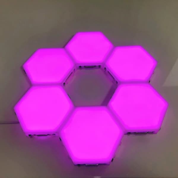 LED-seinävalaistus kuusikulmio / hunajakenno / kvantti kaukosäätimellä - 6 moduulia
