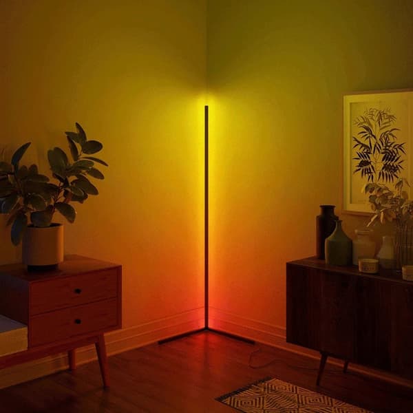 Suuri LED RGB-kulmalamppu | Sovellus ja kaukosäädin 1,5 m