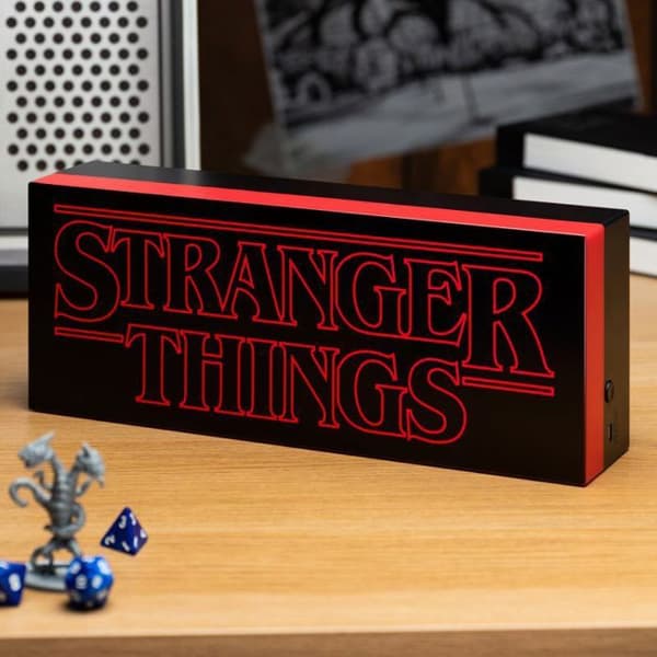Dekorativ belysning - PALADONE - Stranger Things-logotyp - Röd och svart - 30 cm - LED