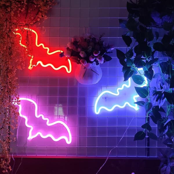 OBOSOE Neon Bat Sign, LED Bat Light för väggdekor, Batteri / USB-drivna, Halloween Party, Bar, Rumsdekor